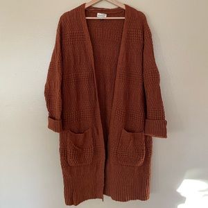 Universal Thread Cardign